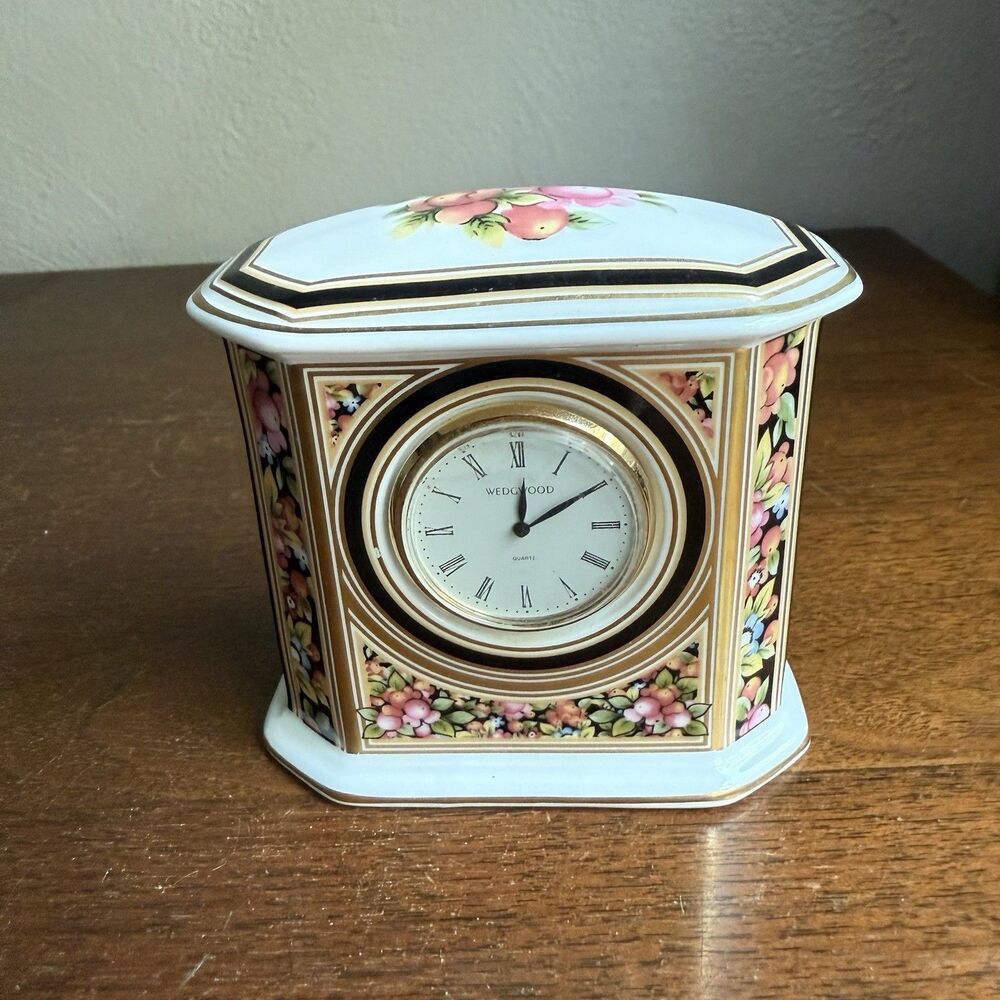 Wedgwood Clio Bone China Quartz Desk Clock - England - Tested & Works✅